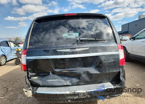 2016 Chrysler Town & Country Touring из США, поврежденный, VIN 2C4RC1BG7GR290817